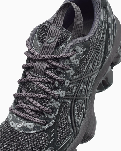 US7 GEL KENETIC SNEAKERS