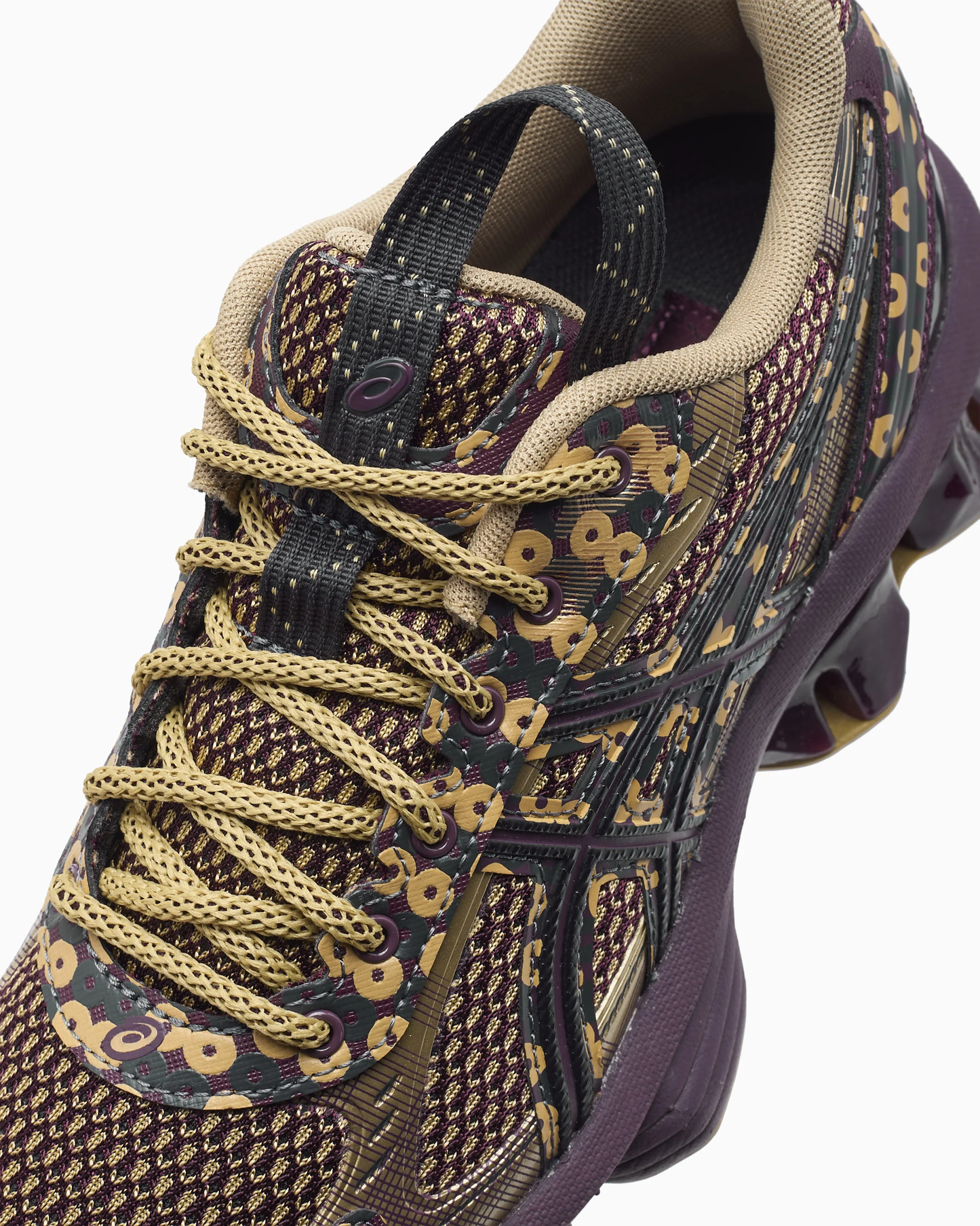 US7 GEL KENETIC SNEAKERS